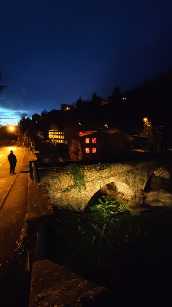 Vallée des Usines la nuit